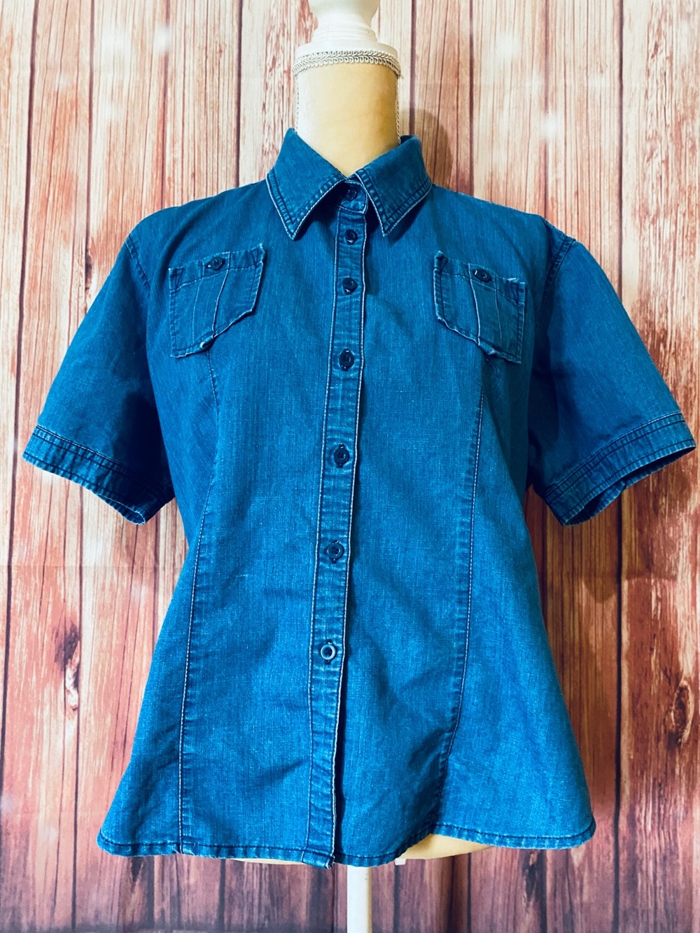 Women’s XL Blouse Rider’s Blue Jean Look Short Sleeves Button Down Soft